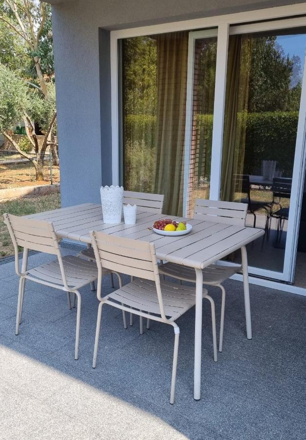 Casa Emma With Pool Daire Poreč Dış mekan fotoğraf